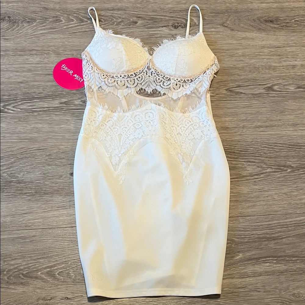 Tiger Mist White Lace Chemise